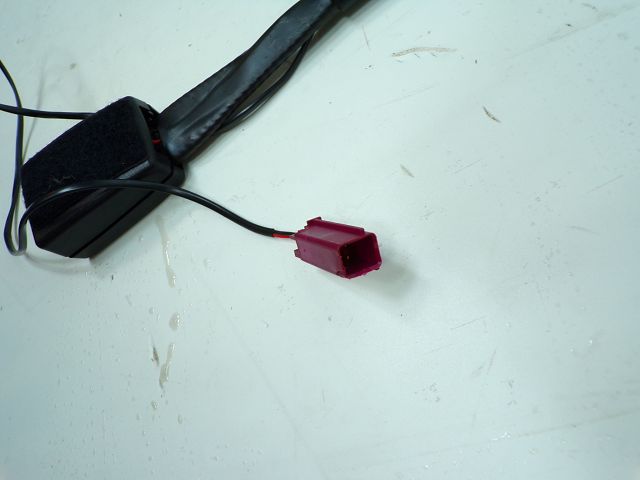 Ancrage ceinture avant droit