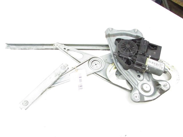 Leve-vitre electrique avant droit