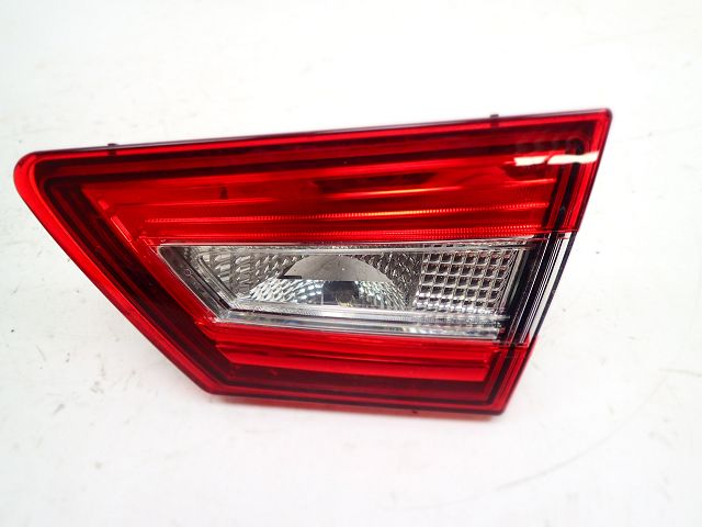 Feu arrière intérieur droit