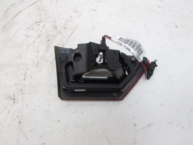 Feu arrière intérieur droit