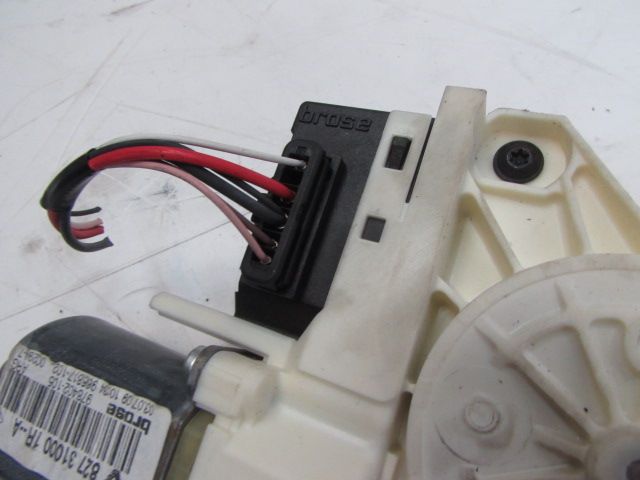 Lève-vitre électrique arrière gauche