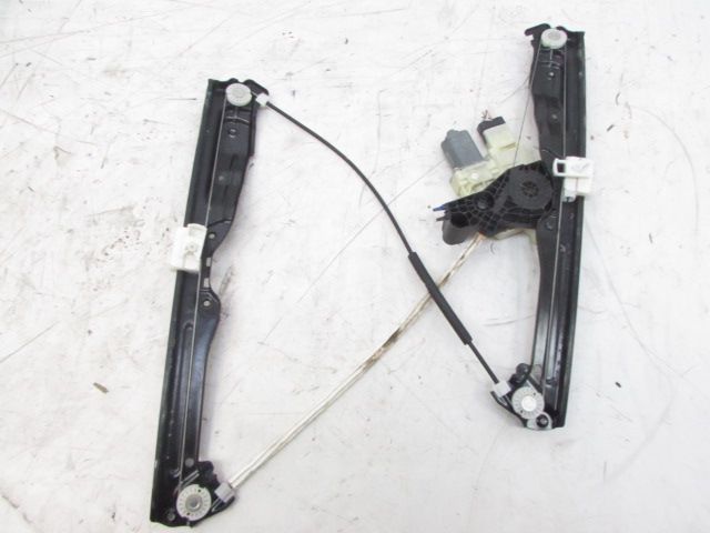 Lève-vitre électrique avant gauche