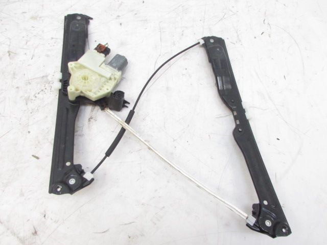 Lève-vitre électrique avant gauche