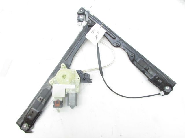 Lève-vitre électrique avant droit