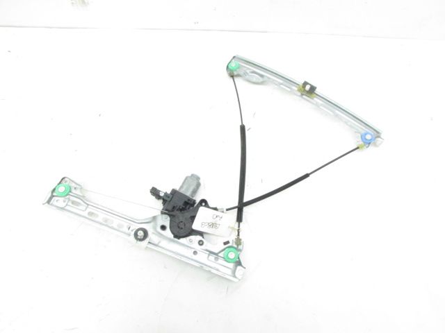 Lève-vitre électrique avant droit