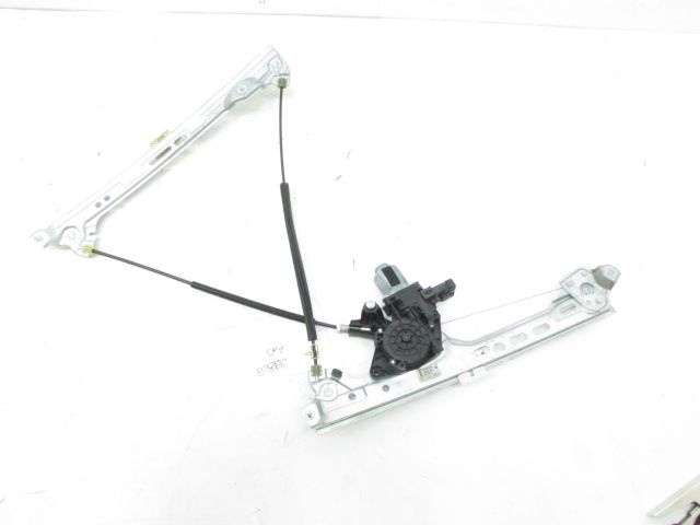 Lève-vitre électrique avant droit