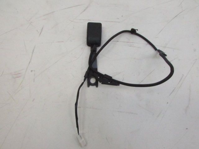 Ancrage ceinture avant gauche