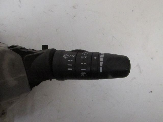 Commande sous-volant