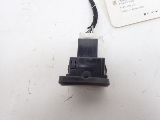 Commande lève-vitre avant droit