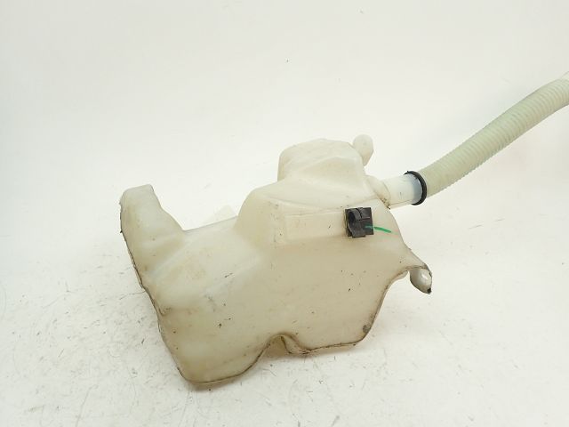 Réservoir de lave glace avant