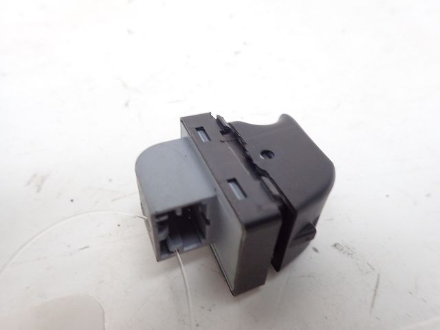 Lève-vitre électrique avant gauche