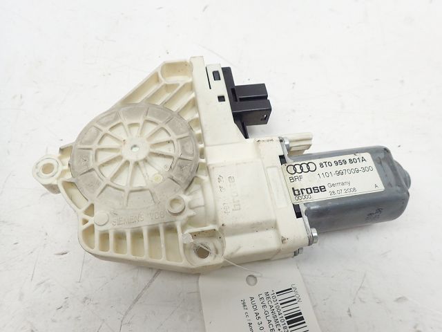 Lève-vitre électrique avant gauche