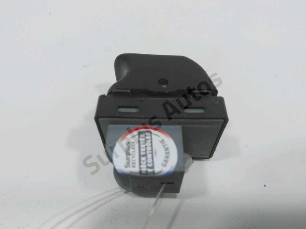 Commande lève-vitre avant droit