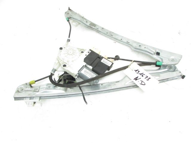 Lève-vitre électrique avant droit