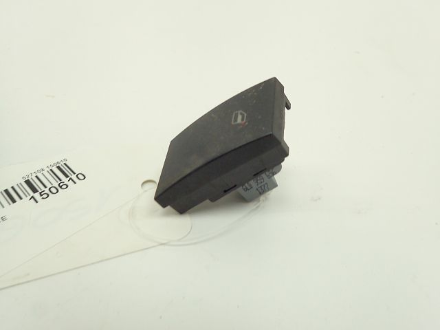 Commande lève-vitre avant droit