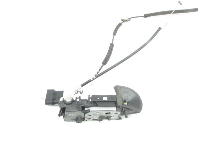 Serrure de porte avant gauche