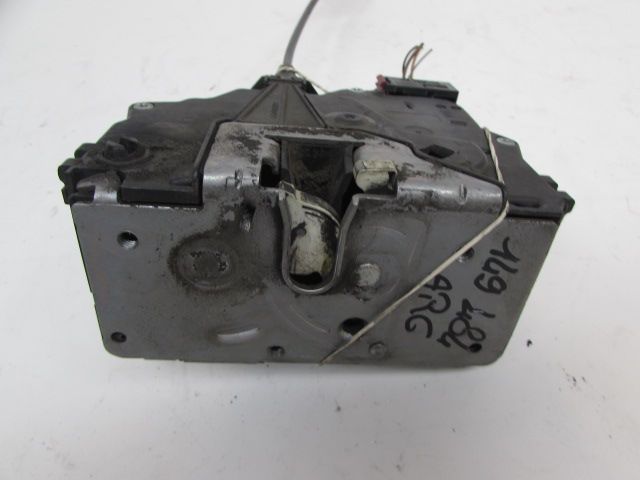 Serrure de porte arrière gauche