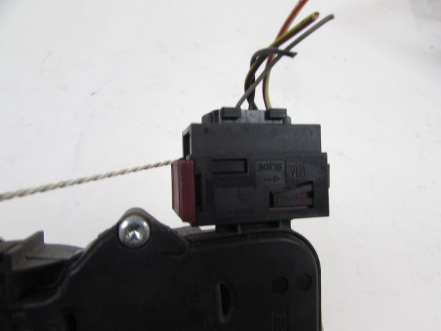 Serrure de porte arrière gauche