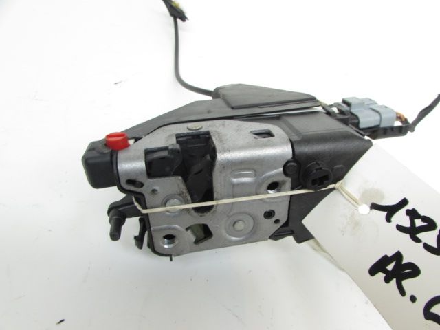 Serrure de porte arrière gauche