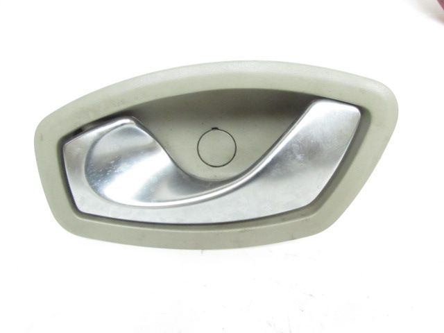 Poignée intérieure porte avant gauche