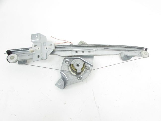 Lève-vitre électrique avant droit