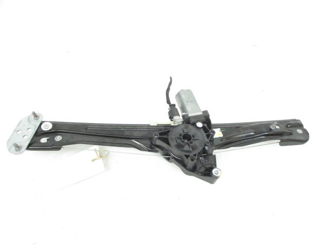 Leve-vitre electrique avant droit