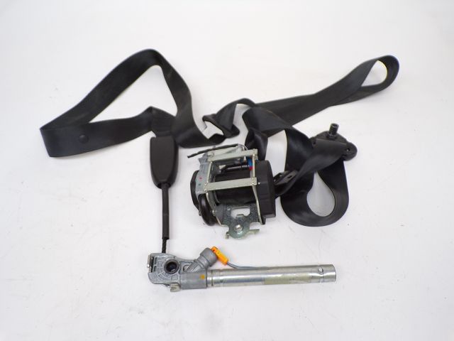 Ceinture avant droite