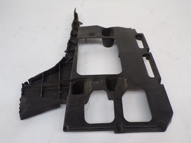 Support droit de pare-choc arrière