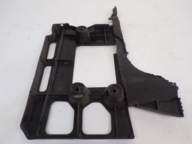 Support droit de pare-choc arrière