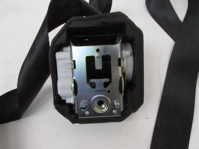 Ceinture arrière droite