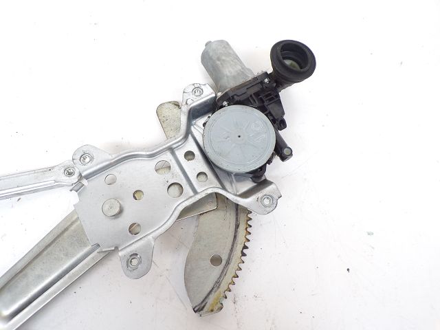 Lève-vitre électrique avant gauche