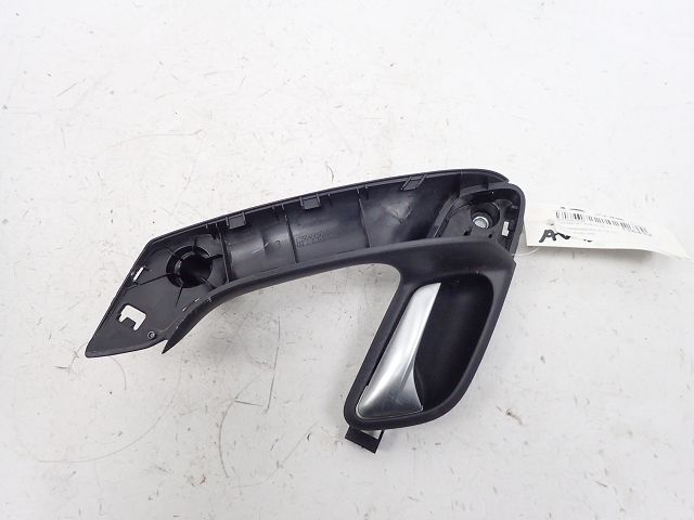 Poignée intérieure porte avant droite