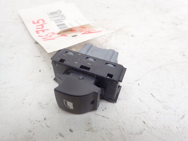 Commande lève-vitre avant droit