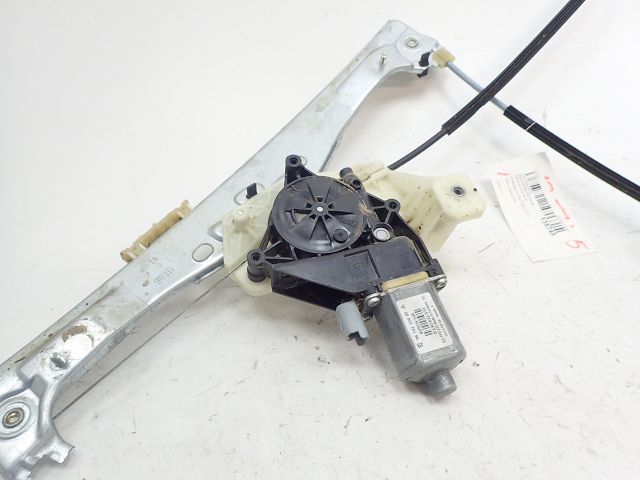 Lève-vitre électrique avant droit