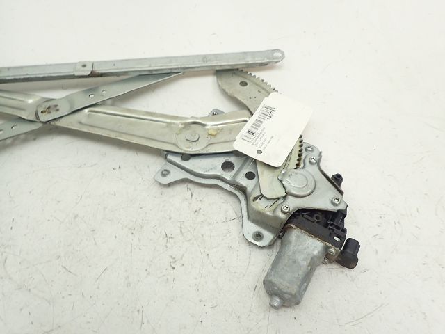 Lève-vitre électrique avant droit