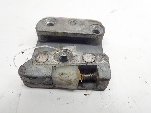 Serrure de porte arrière droite