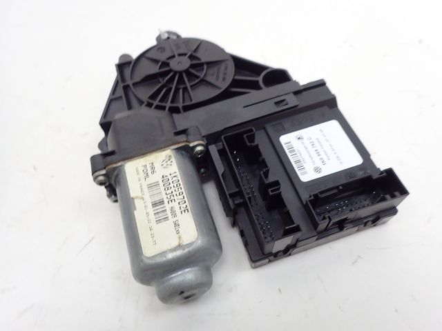 Lève-vitre électrique avant droit