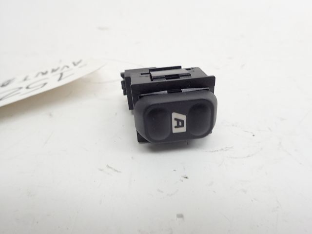 Commande lève-vitre avant droit