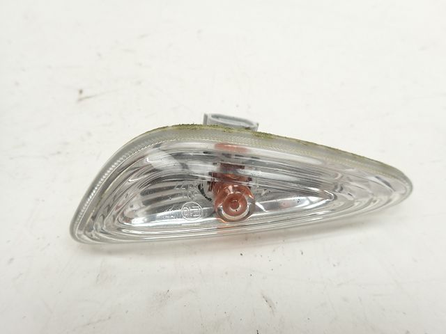 Répétiteur d'aile gauche