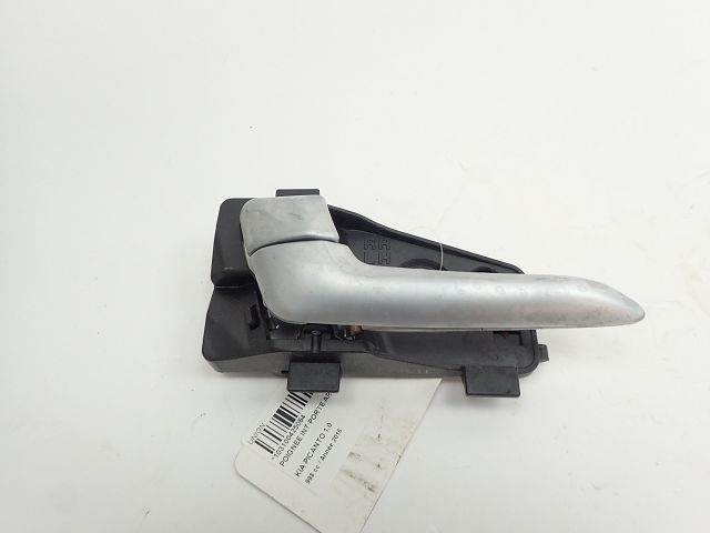 Poignee interieure porte arriere gauche