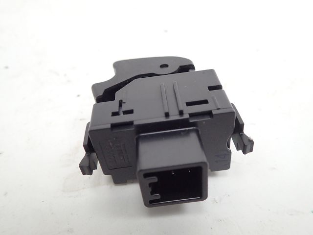 Commande lève-vitre avant droit