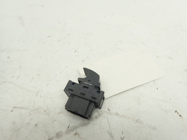 Commande lève-vitre avant gauche