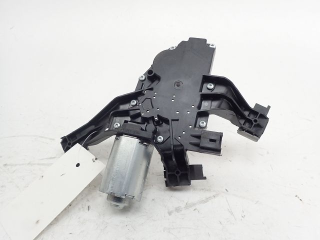 Moteur d'essuie glace arrière