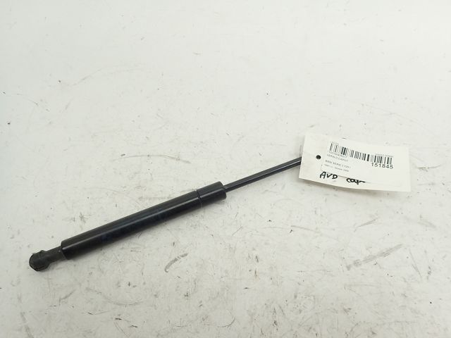 Vérin droit de capot