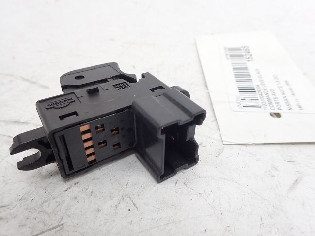 Commande lève-vitre avant droit