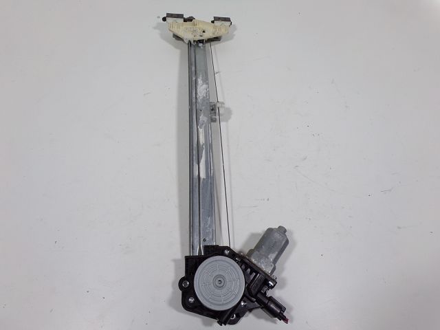 Lève-vitre électrique avant droit