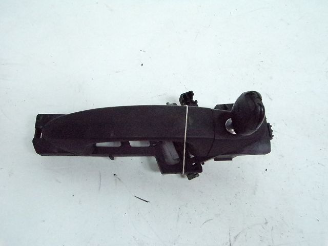 Poignée extérieure avant gauche