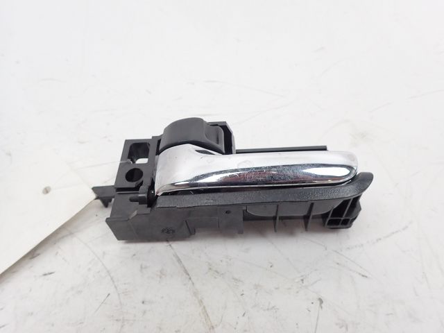 Poignée intérieure porte avant gauche