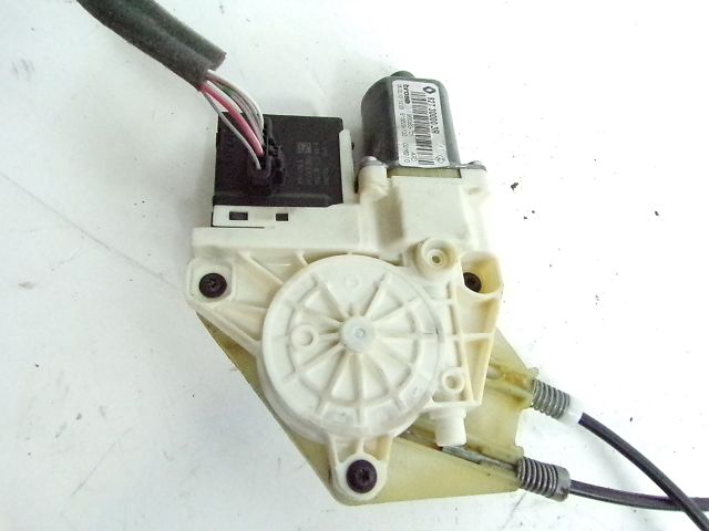 Lève-vitre électrique arrière droit