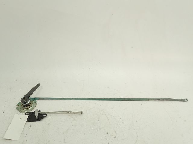 Poignee interieure porte avant gauche